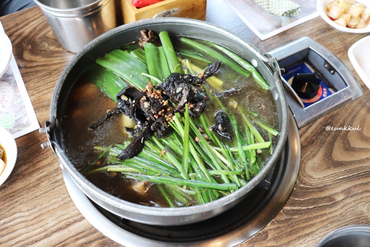  [파주 심학산 맛집] 명품 보양식! 한방 능이버섯오리백숙 : 솔덕