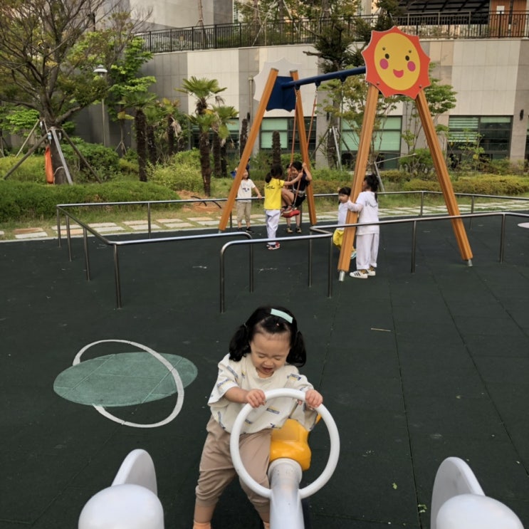  주중 일상_ 우동 먹방, 런레빗