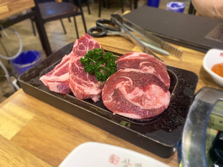  금오동맛집 삼백식당에서 이베리코돼지 먹고 왔어요!!