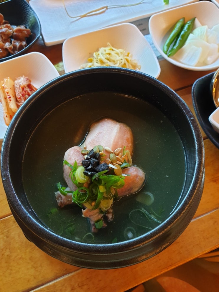  쑥삼계탕