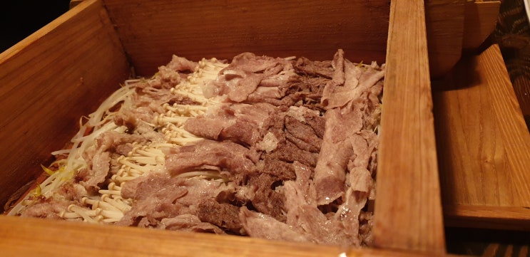  해운대 편백나무찜 세이로무시를 점심특선으로 먹었어요
