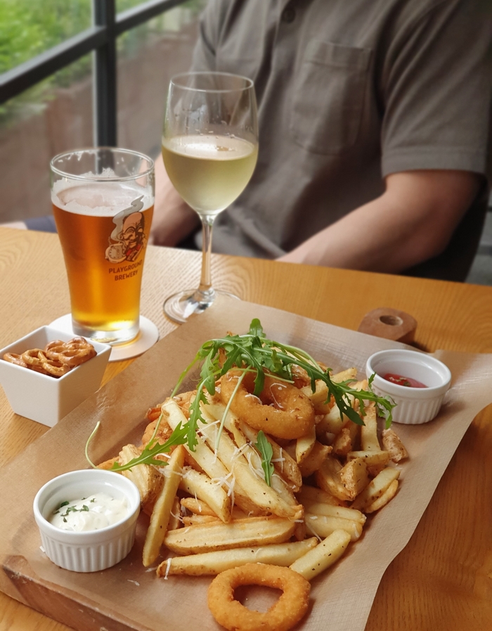 청담 도산공원 8D 에잇디 카페, 슈바빙 맥주 펍, 아트모스 서울