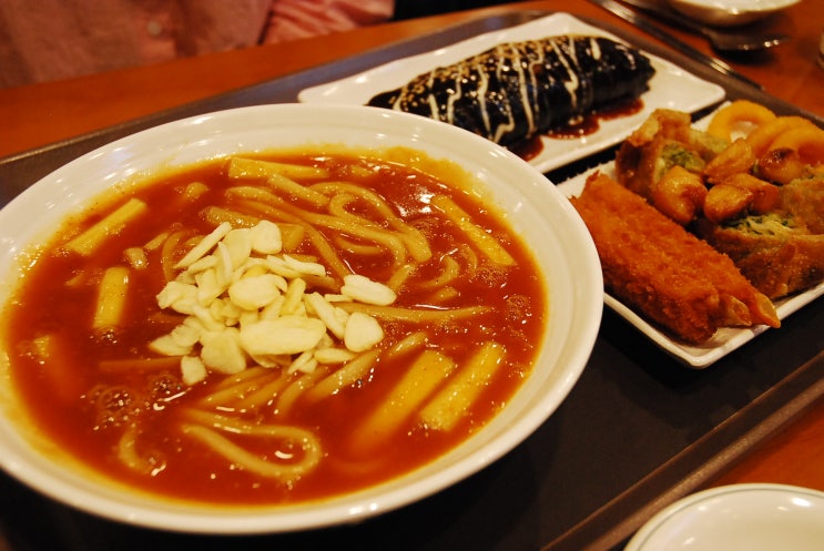  [강남역 떡볶이] 홍대 마늘 떡볶이에서 분식 파티