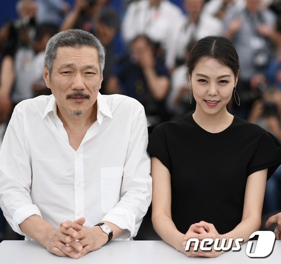  영화감독 홍상수 이혼소송, 2년7개월만에 결론