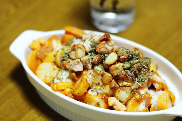  냉장고 속 남은재료로 만든 간단한 맥주안주, 마늘 로제떡볶이