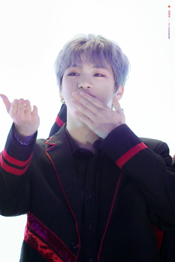  강다니엘의 키스