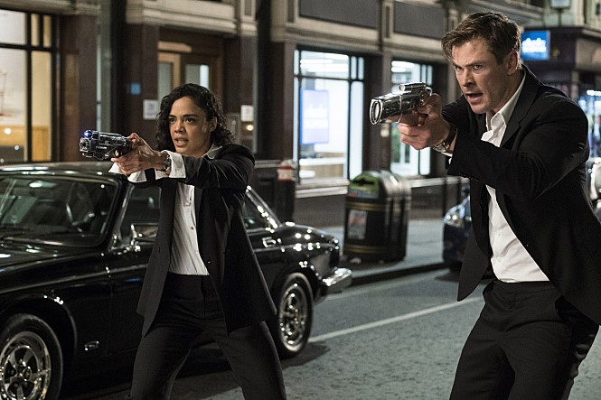  #맨 인 블랙: 인터내셔널 / Men in Black: International, 2019 - 4DX로 잔뜩 찡그린 제 얼굴의 미간 아니, 양복 좀 쫙 펴주세요.