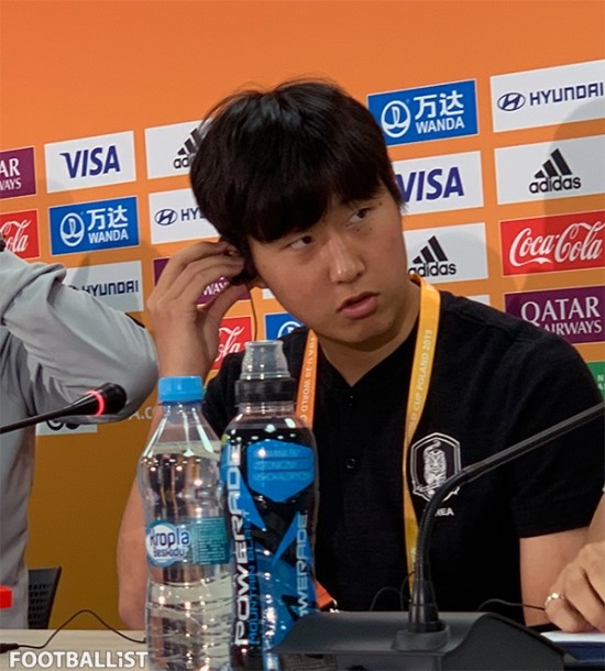 [2019 FIFA U-20 월드컵결승전.한국]:[폴란드 라이브] 이강인 "형들도 안다. 난 형들을 진짜 좋아한다"
