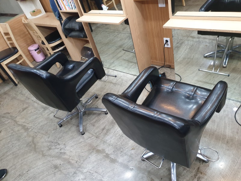 미용실의자 천갈이 하지말고 위에 상체의자만 바꾸는게 이득!