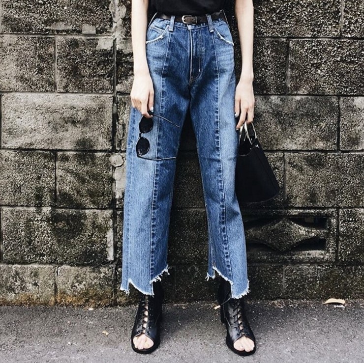  MOUSSY Random Cut Wide Straight / 마우지 랜덤 컷 와이드 스트레이트 / MOUSSY Denim Pants / 시부야 109 브랜드 마우지 스테디셀러 모델 / 마우지 데님 팬츠 / Moussy 청바지 / 여자 디스트로이드 진