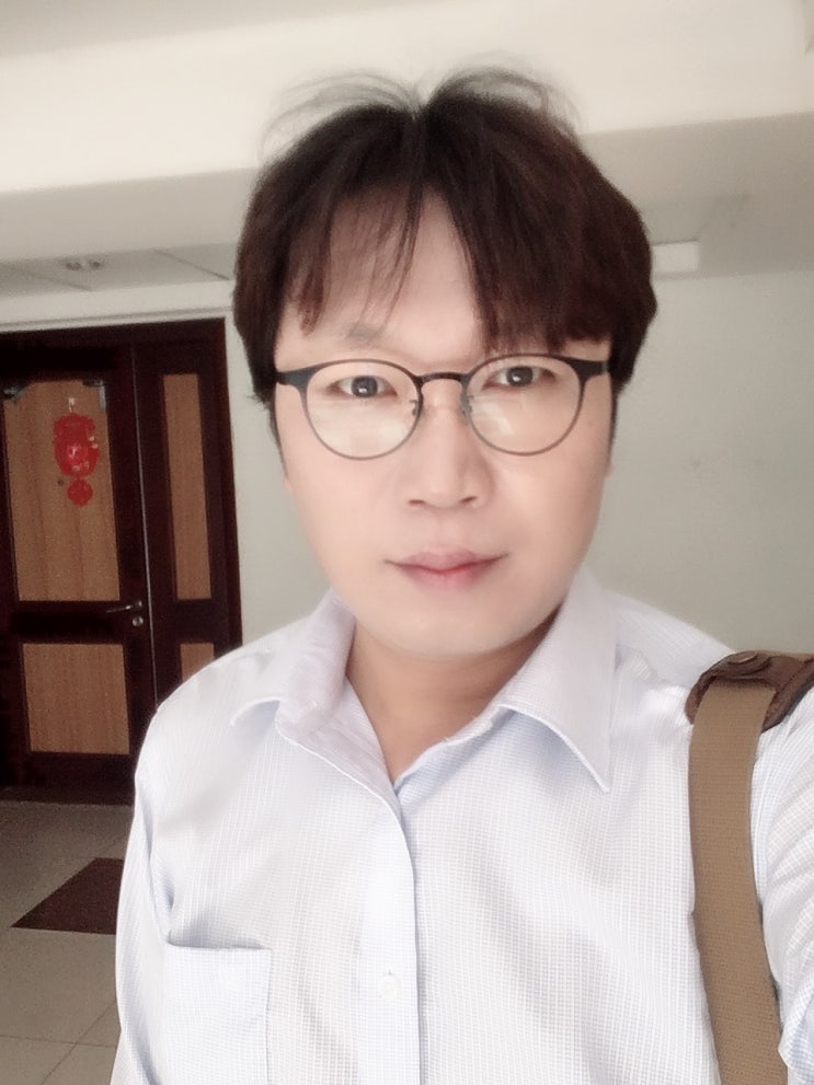  헐... 대박 얼굴이 똑같아 아니 틀리다....