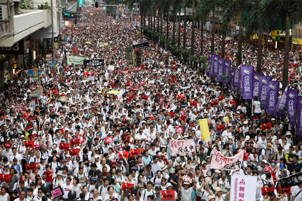 홍콩 시위 이유 송환법 반대 또 한번의 우산혁명 그들의 민주화운동