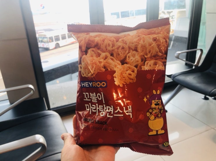  Cu편의점 과자 “꼬불이마라탕면스낵”