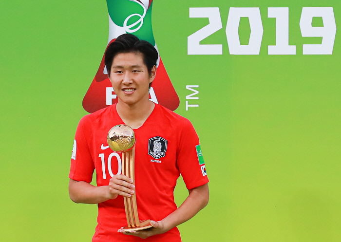  "이강인" U20월드컵  한국남자선수최초!!  골든볼 수상