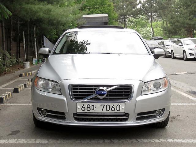  볼보 S80 D4 2011년식  127,066km 