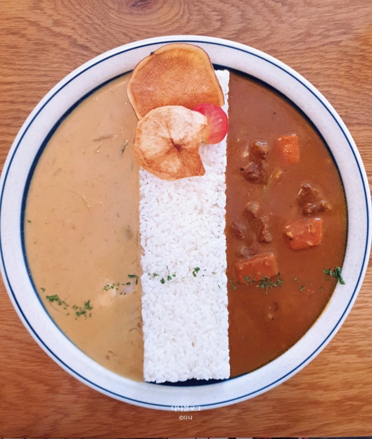  [신용산역 맛집] 모나미 카레 : 반반 카레