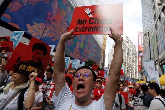 홍콩 시위 이유가 뭘까요?? 100만 명 반대 시위