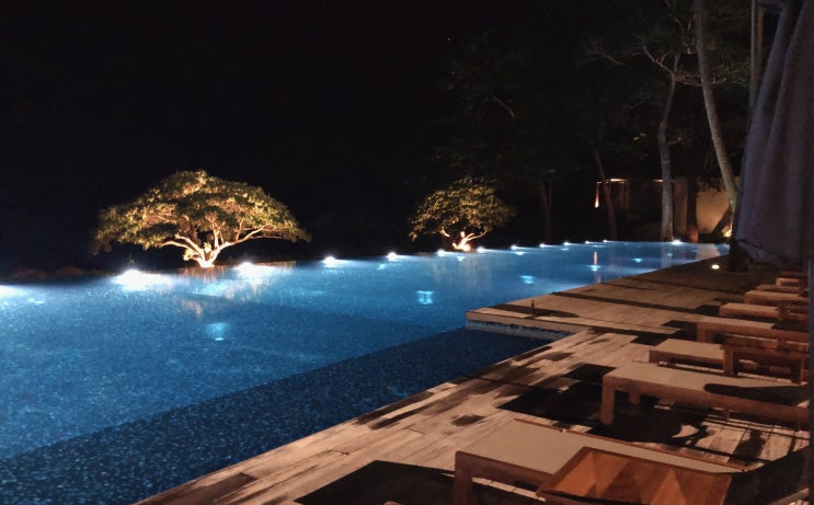  푸켓 신혼여행 :: 풀빌라 더나카 푸켓 조식 , 공용풀 후기 (The Naka phuket)
