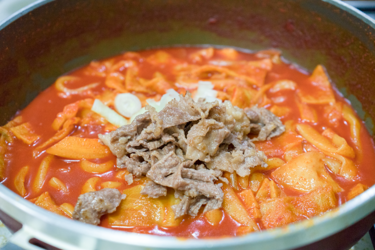  쿠킹박스 간편하고 맛있는 푸드초이스 우삼겹즉석떡볶이