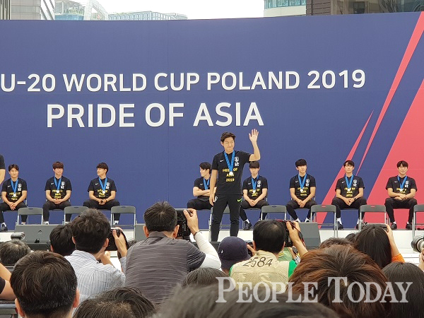  이강인 누나에게 소개한다면? "전세진, 엄원상 소개하고파"…'금의환향' U-20 대표팀 유쾌한 환영식_준우승 아쉬움 날려버리며 새출발 기약