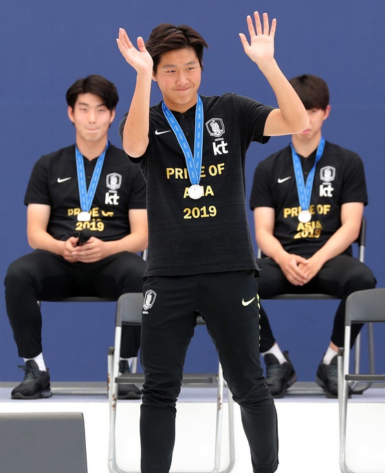  이강인 “전세진, 누나에 소개해 주고파…나머지는 비정상”