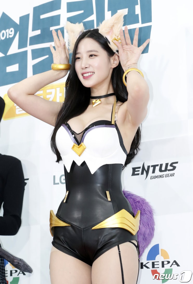  베리굿 조현 의상논란 나이 성형전 몸매