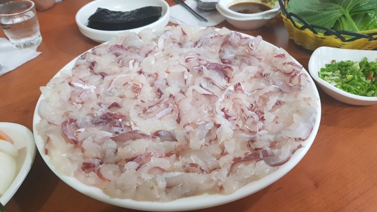 중구 을지로 3가 맛집, 고소한 감성돔의 제맛을 느낄 수 있는 갯마을횟집