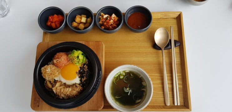  역삼역 신라스테이 모던한 한식집 수라선의 한상차림