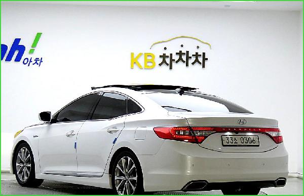  [현대] 그랜저하이브리드 PREMIUM 중고차 2016년형 매물 세련미가 철철