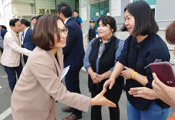  [성남일보] 은수미 시장 재판서 자원봉사 놓고 ‘공방’
