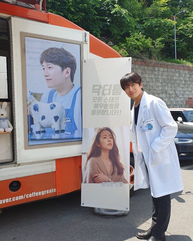  통증의사 차요한 지성 11년만에 의학드라마에서 활약하게 된 배우