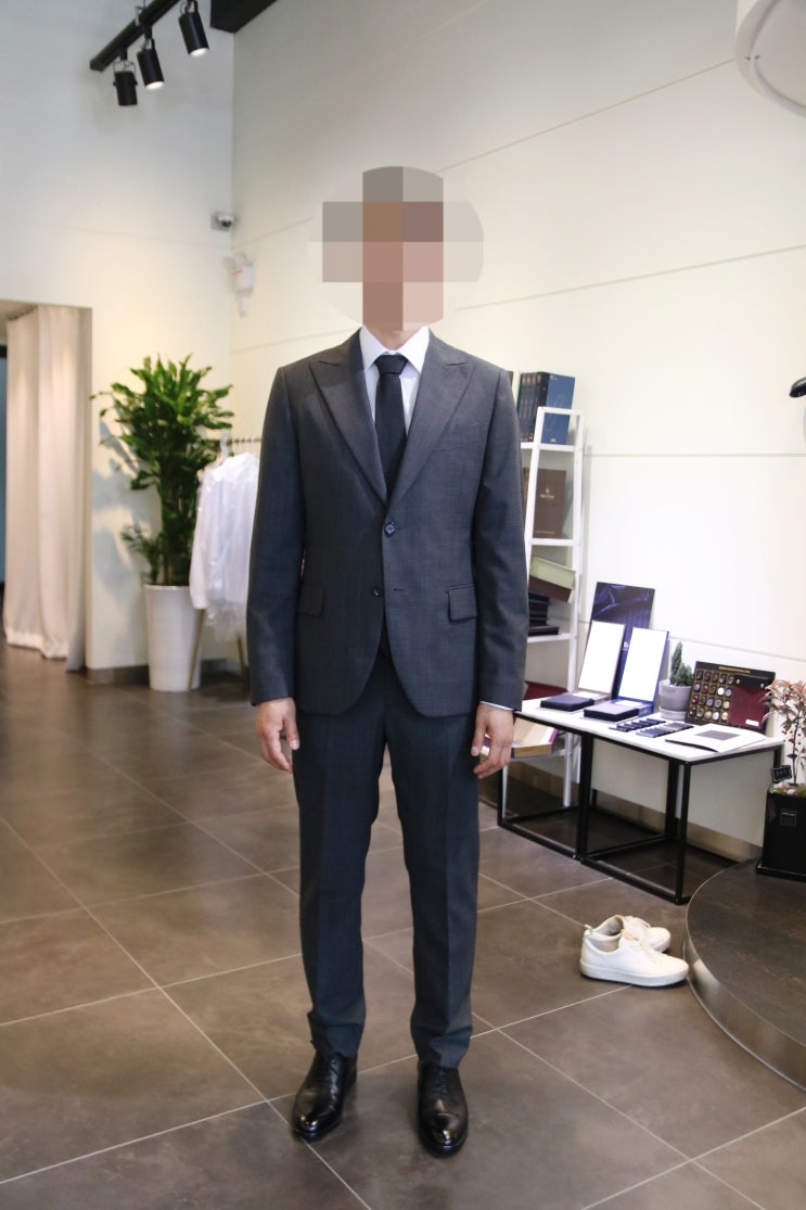  김OO님의 템테이션 S/S 원단 수트