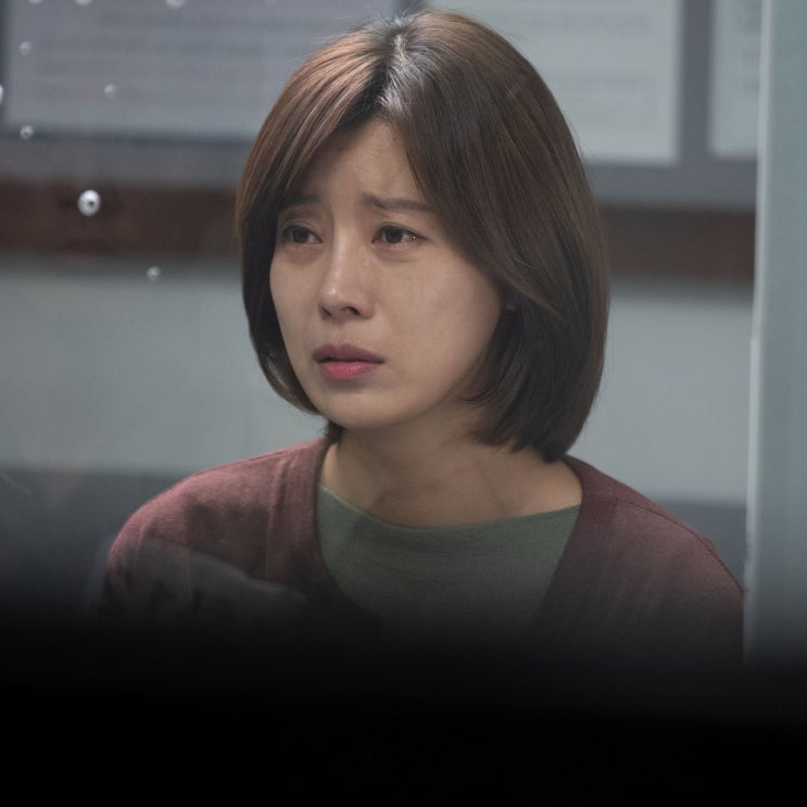  서로를 향한 의심을 숨긴 송새벽과 유선의 위험한 공조 <진범>