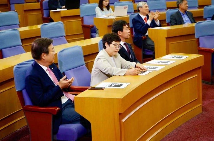 ‘노동개혁 없이 경제미래 없다' 토론회 참석(19.06.17)