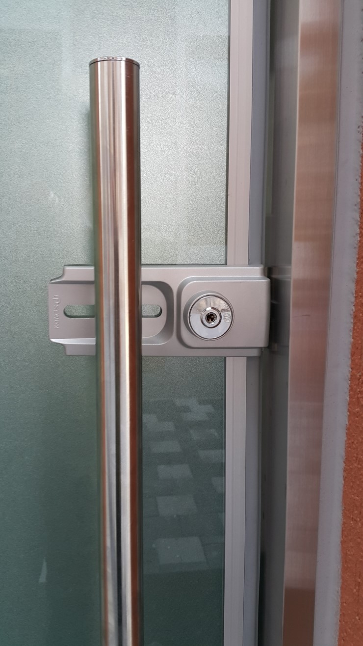 익산시 중앙동 햇살패션 화장실 강유리용 보조키 설치-중앙동열쇠