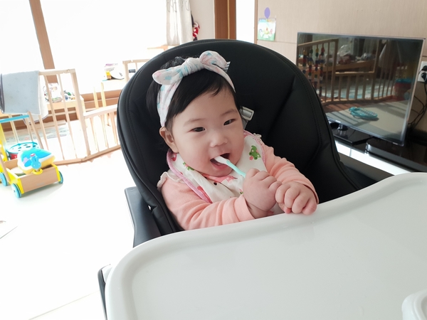  초아의 7개월 아기발달 아기 이빨나는시기(만6개월)