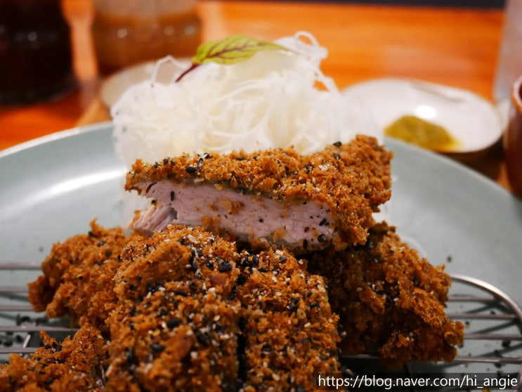  교대역맛집 : 흑돼지로 만든 돈카츠, 가츠오