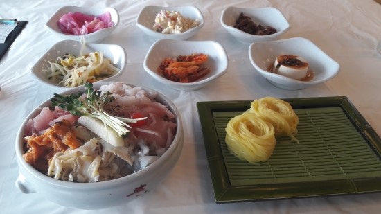  [2018.09 속초 여행 1일차] #1 바닷가 따라 맛집 따라 돌아다닌 속초 여행 (속초 해수욕장 ~ 속초 항아리 물회 ~ 외옹치 바다향기로 ~ 대포항)