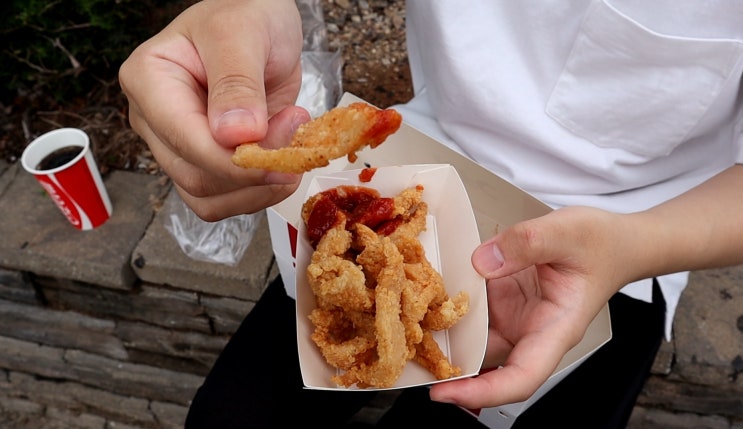  KFC닭껍질튀김 지금난리남!! KFC신메뉴 한시간기다려서 먹은 솔직후기 + 현재상황!! (한정판매에요 서두르세요!)