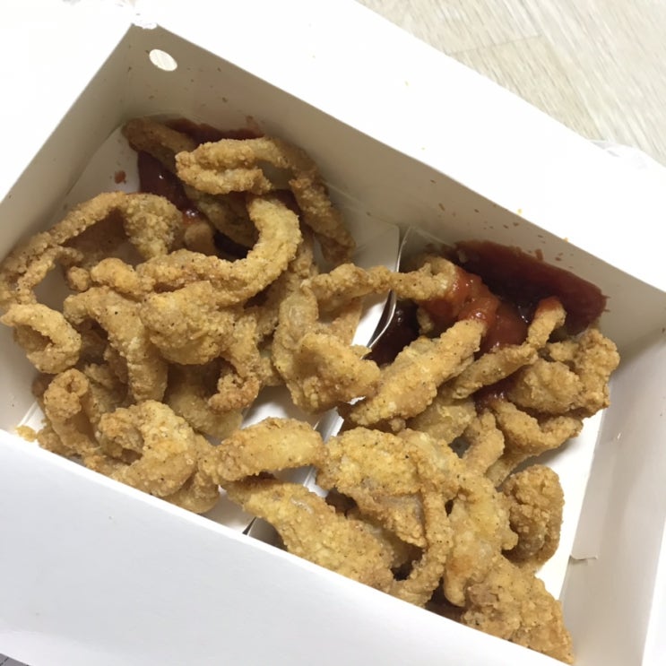  KFC 닭껍질튀김