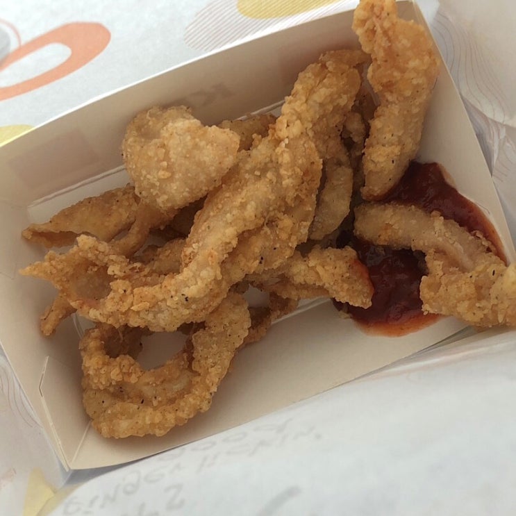  한국에 상륙한 KFC 닭껍질 강남역점에서 먹어봤어요!
