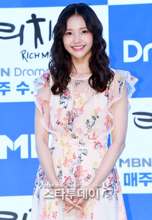  하연수, 까칠한 댓글에 논란…"500번 받은 질문" 
