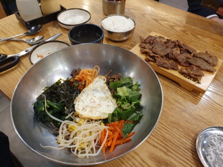 서울 여행 중 먹었던 먹거리,  육쌈냉면, 삼대족발, 마므레, 쟝커피