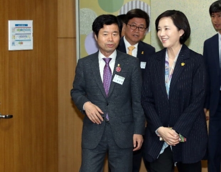 상산고 '자사고 재지정 취소'…정권 따라 180도 바뀐 교육정책 상산고 '자사고 재지정 취소'…정권 따라 180도 바뀐 교육정책