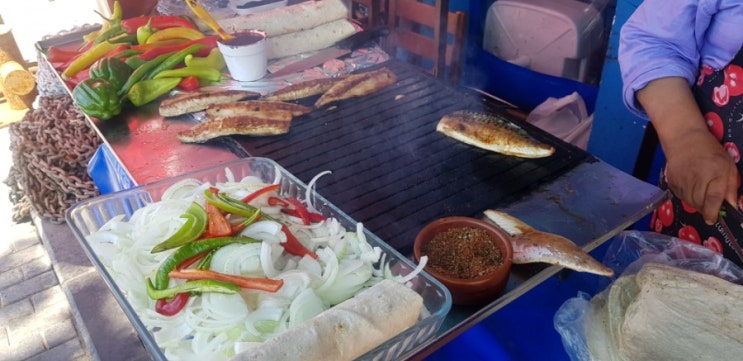  터키신혼여행 :: 이스탄불 맛집 탁심 에민아저씨 고등어케밥 & 술탄아흐멧 그랜드바자르 구경