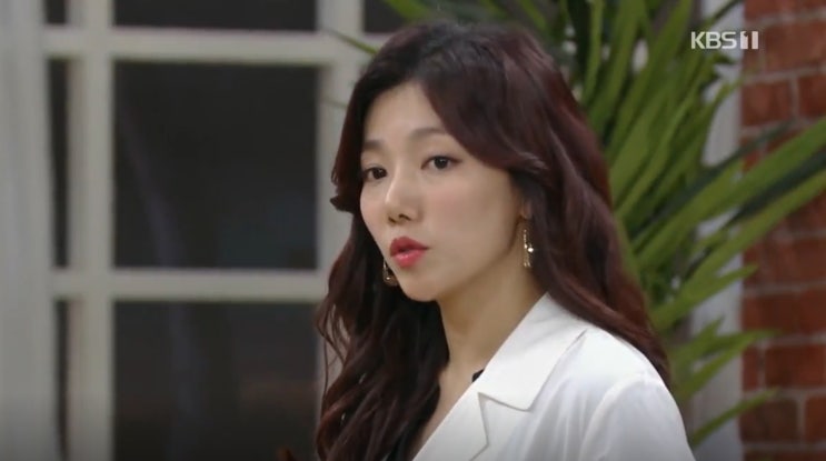  피아네 공식협찬/배우 이채영님 KBS 드라마 <여름아 부탁해>-피아네 sheria earring 착용