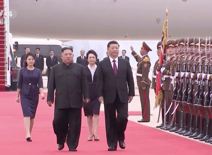 中 주석 14년만의 방북...<b>시진핑 평양 도착</b>