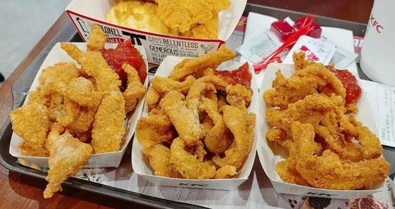  KFC 닭껍질 튀김이 요즘 유행이라 하는데 
