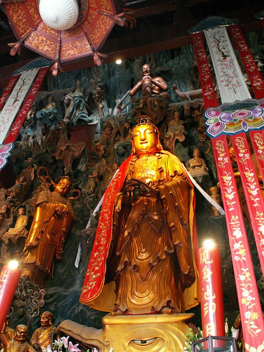 상해 유명한 불교 사찰인 옥불사