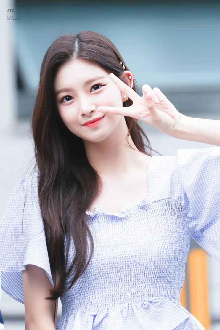  왕이런